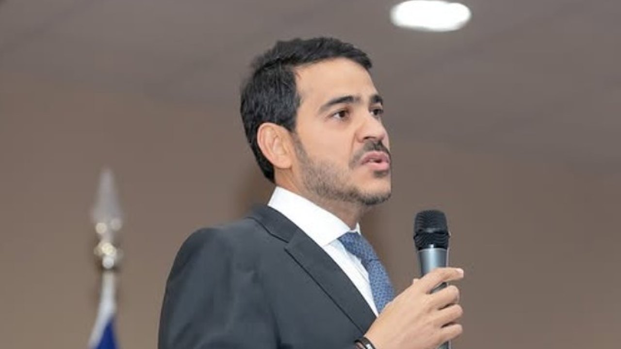 Messias retorna à AGU após rejeição no Senado e aguarda decisão de Lula
