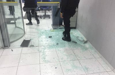 Bandidos explodem cofre da agência do BB de Quebrangulo