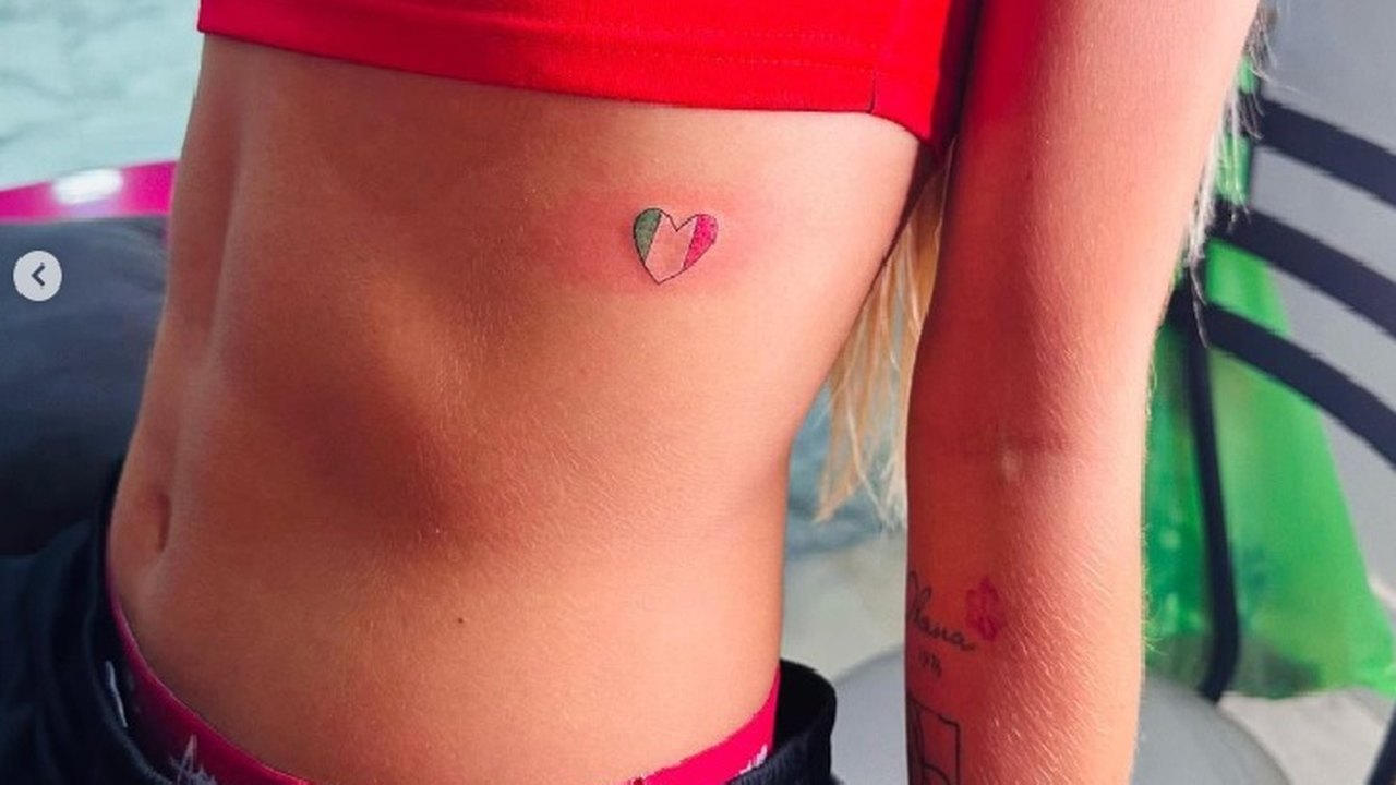 Key Alves mostra tatuagem em homenagem ao México e internautas apontam: 'bandeira da Itália'