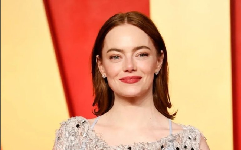 Reação de Emma Stone à piada sobre 'Pobres Criaturas' no Oscar viraliza: 'não gostou', diz web