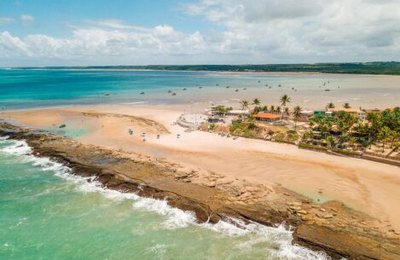 Coruripe resguarda praias paradisíacas e artesanato requintado