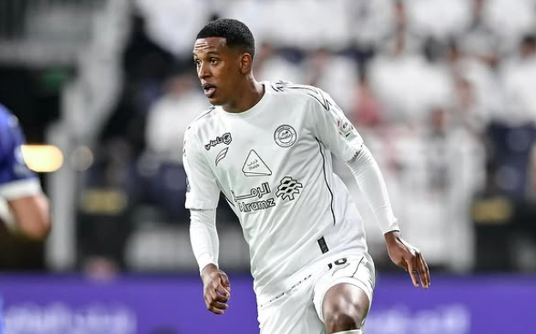 Vasco anuncia a contratação por empréstimo do zagueiro Robert Renan até o fim de 2026