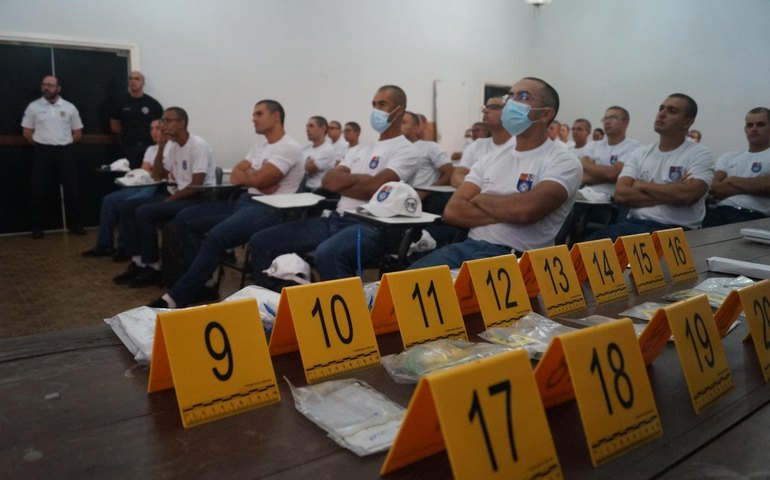 Peritos criminais orientam novos militares sobre atuação do Instituto de Criminalística