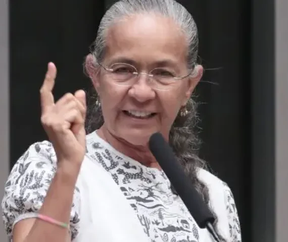 Emocionada, Heloísa Helena reafirma compromisso com mandato após perda do filho