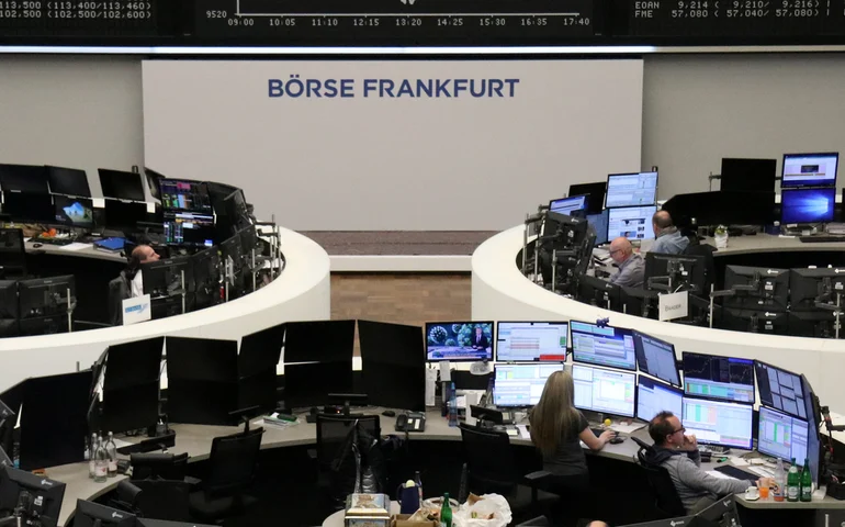 Bolsas da Europa operam com leve viés de alta, à espera de dados de emprego dos EUA