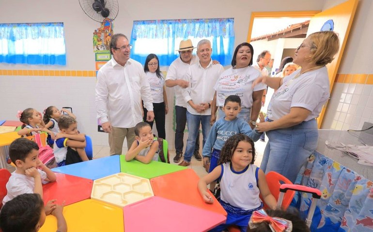 Prefeito Luciano entrega a décima unidade de ensino neste mês de março