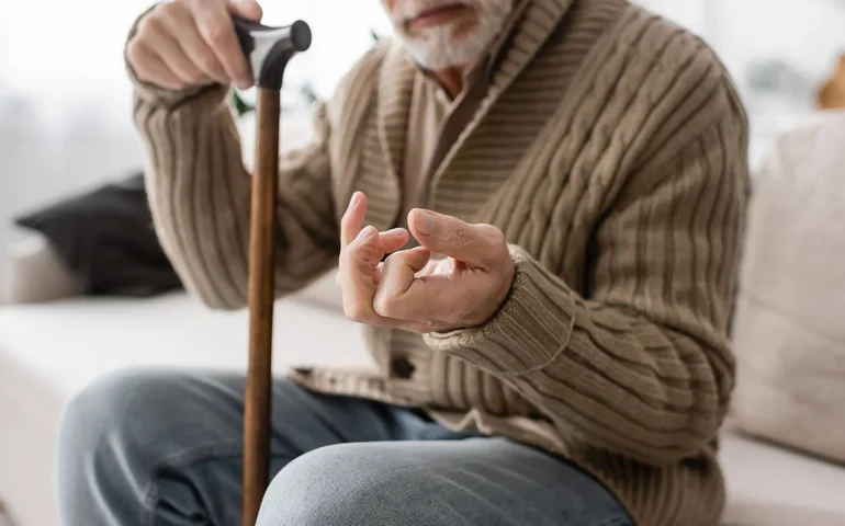 Associação Brasil Parkinson cobra mudanças urgentes no cuidado à doença no país