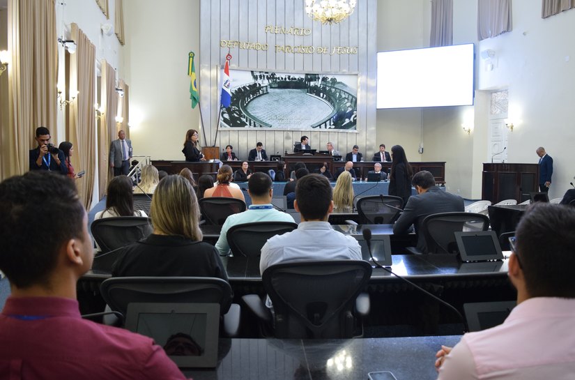 Projeto de Lei de Diretrizes Orçamentárias é apresentado em audiência pública na ALE