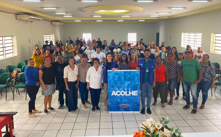 Rede Acolhe promove palestra sobre tratamento para dependentes químicos em Pão de Açúcar