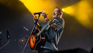 Frei Paulo celebra Dia do Evangélico com show de Fernandinho