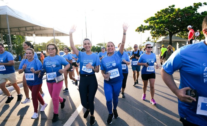 Os corredores contribuíram com doações que totalizam cerca de 2T de alimentos para o programa