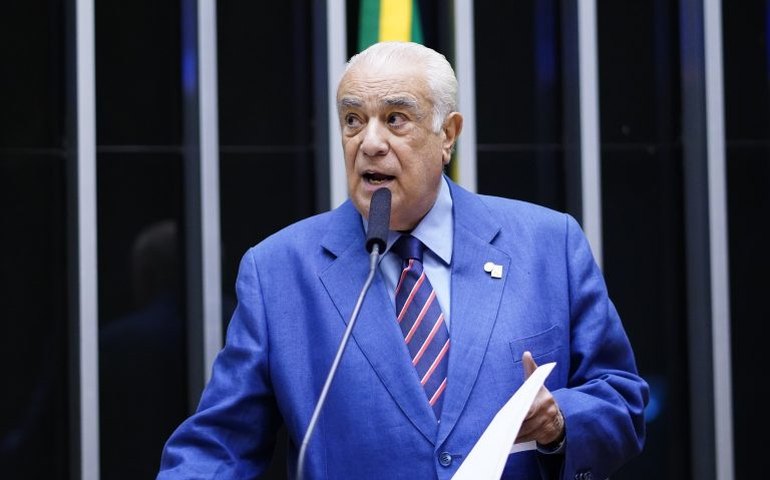 Comissão aprova detenção para quem fugir de abordagem de agente de trânsito