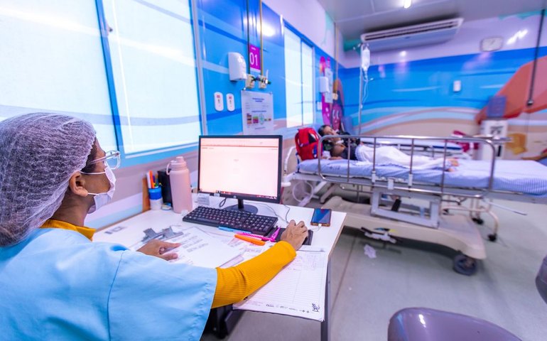 UPAs Benedito Bentes, Trapiche da Barra e Santa Lúcia dispõem, respectivamente, de 29, 28 e 19 leitos cada para acolhimento, isolamento ou transferências