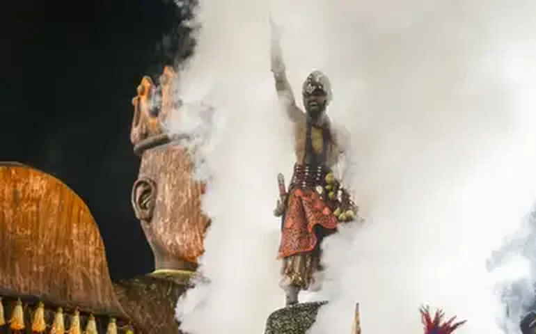 Festa do Papangu, em Bezerros - PE, celebra história e tradição