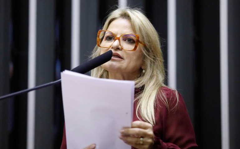 Comissão aprova projeto que facilita realocação de vítima de violência doméstica em local seguro