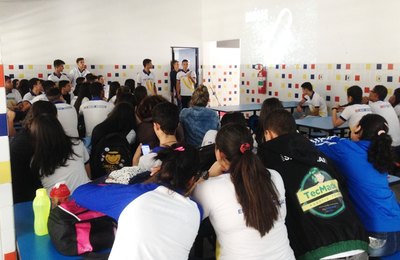 Escola Sesi/Senai de Atalaia promove a 1ª Semana Interna de Prevenção de Acidentes no Carnaval