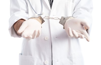 Atuação do Ministério Público resulta na condenação de médico por abusos sexuais contra pacientes