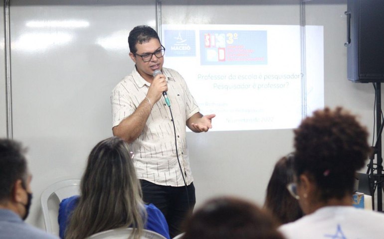 Educar É Massa: Práticas inspiradoras e importância da formação do professor são temas de simpósio