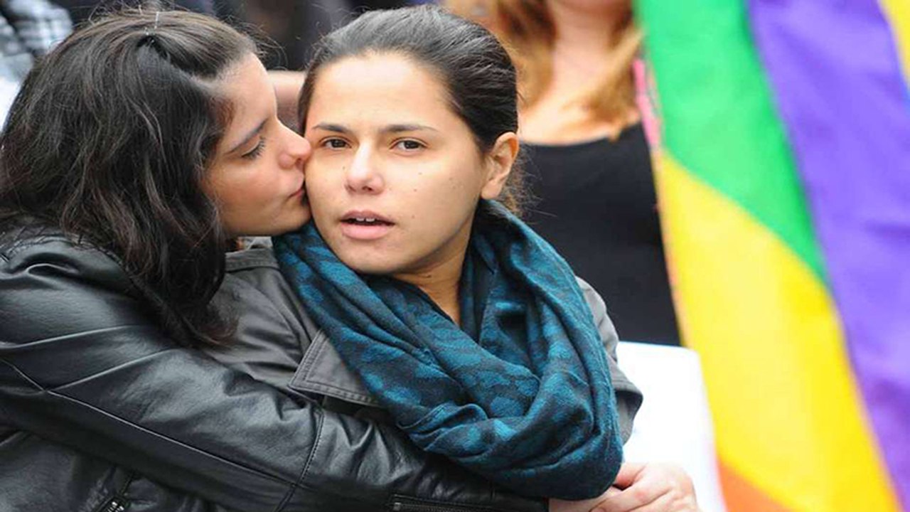 Ministério lança guia para atendimento de turistas LGBT