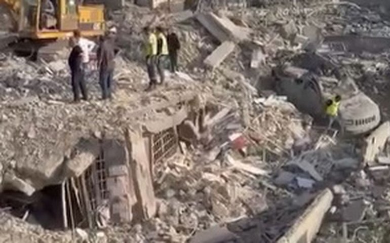 Morte de brasileiros expõe rotina de ataques no Líbano, diz jornalista