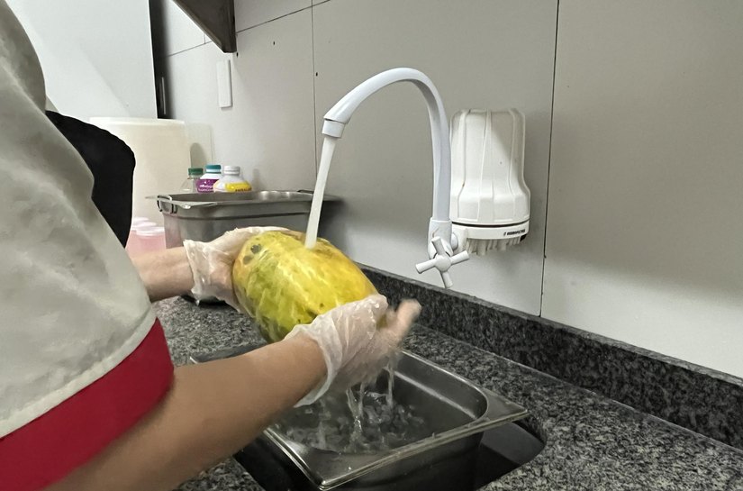 Sabia como evitar intoxicação alimentar e fique atento aos riscos da má conservação dos alimentos