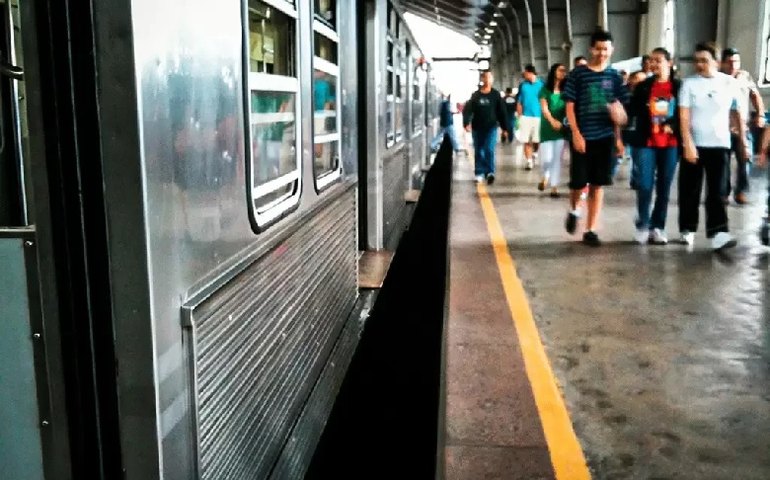 Idosos de 60 a 65 anos voltam a ter tarifa gratuita em SP para metrô, CPTM e EMTU