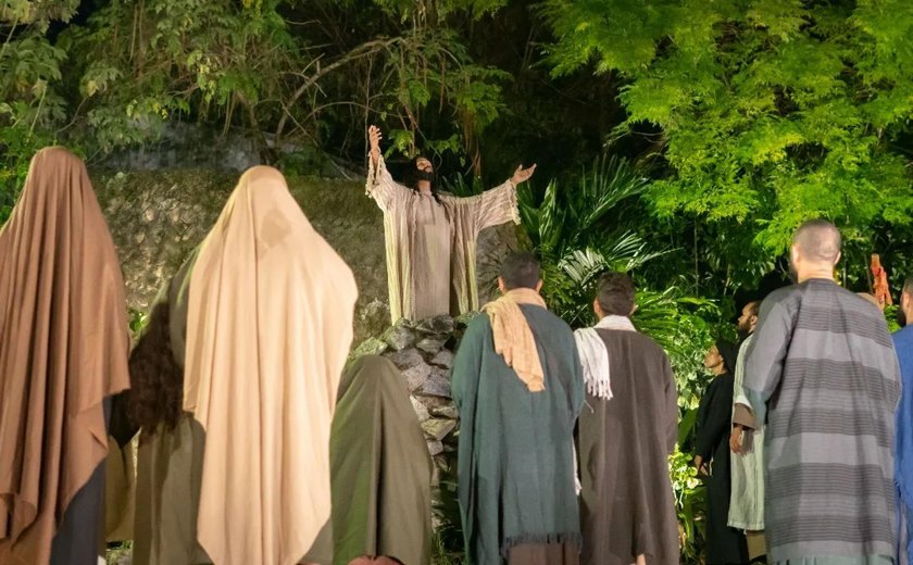 Paixão de Cristo de Santa Luzia do Norte celebra 35 anos como um dos maiores espetáculos da fé em AL