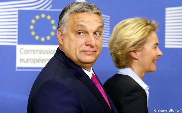 ‘Mais trabalho é necessário’, diz von der Leyen após conversa com Orbán