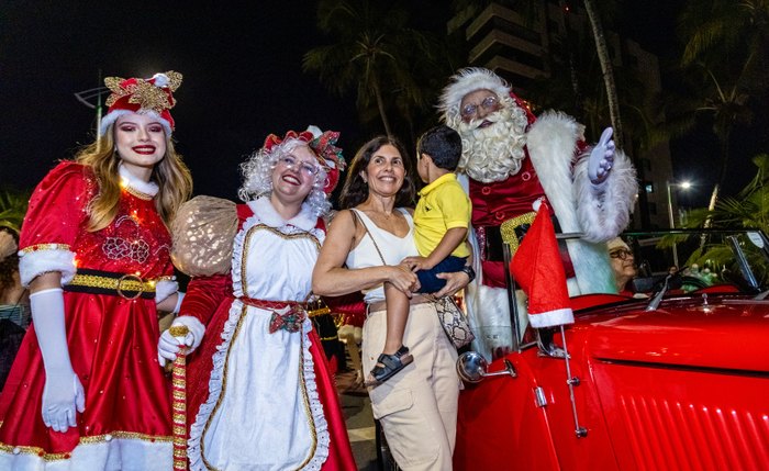 Desfile de Natal promete grande espetáculo de cores e brilhos na orla de Maceió