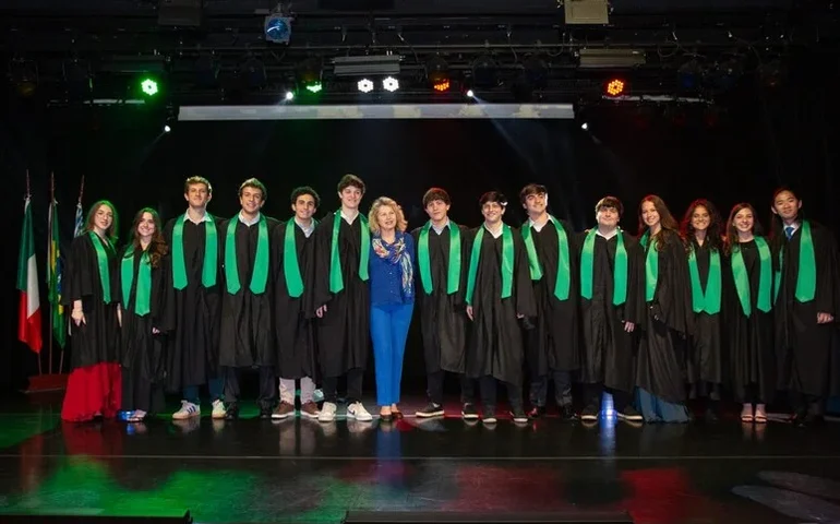 Colégio Dante Alighieri em SP forma 1ª turma do currículo italiano