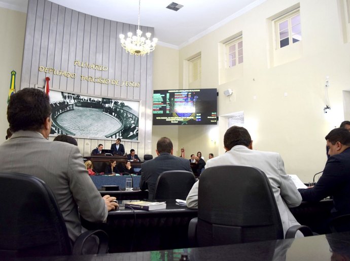 Plenário da Assembleia aprecia vetos e destranca pauta do Legislativo