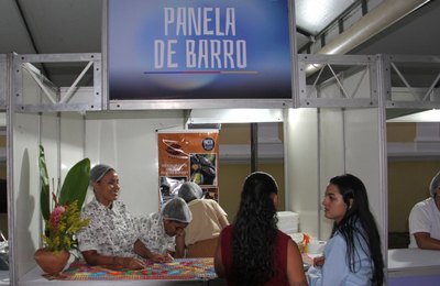 Festival reúne maceioenses e turistas para saborear gastronomia popular no Jaraguá