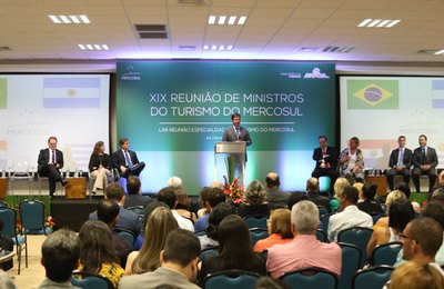  Prefeito Adelmo Calheiros representa AMA em eventos de turismo	