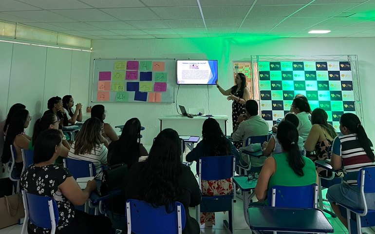 Pedagoga da Editora Espiral fala sobre responsabilidade afetiva para pessoas envolvidas na educação especial