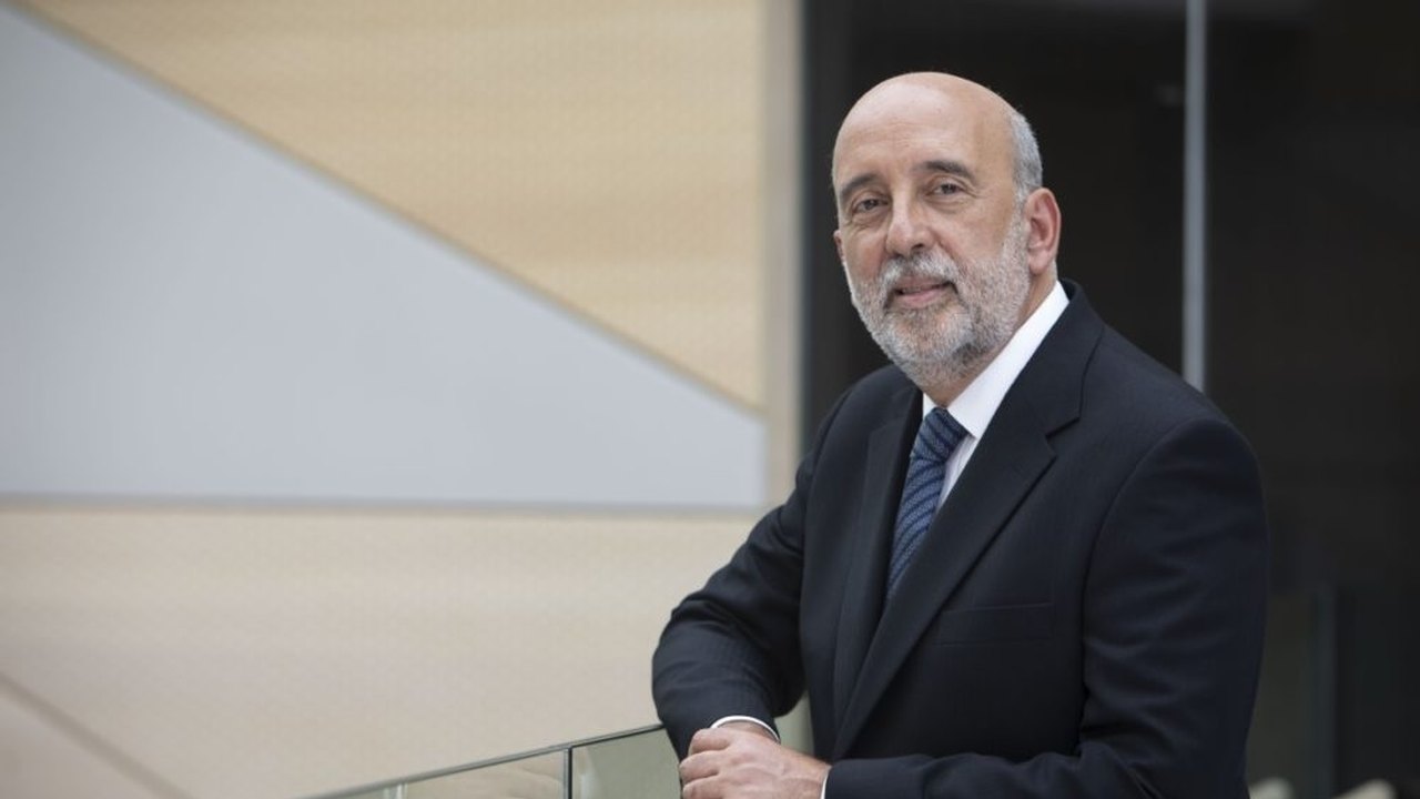 É muito cedo para começar a planejar pausa em processo de aperto, diz dirigente do BCE