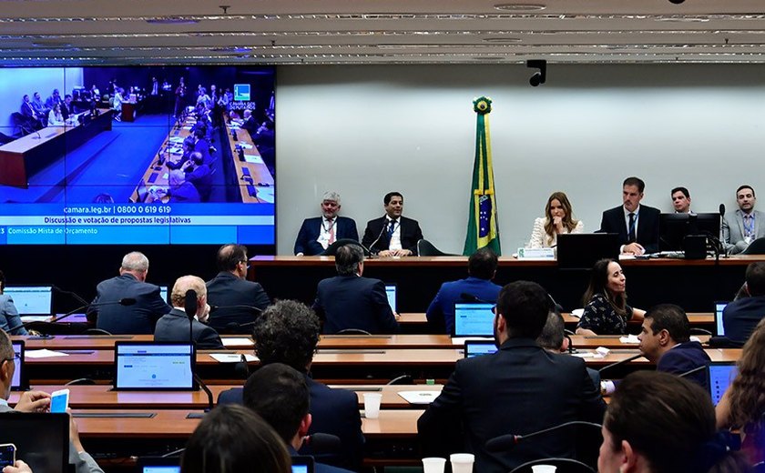 Comissão Mista de Orçamento avança na votação dos relatórios setoriais para o orçamento de 2024