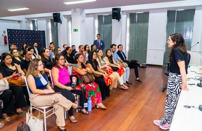 Câmara de Maceió recebe estudantes de Direito para visita guiada sobre o processo legislativo
