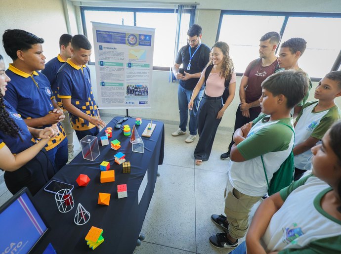 Unidade de ensino da rede estadual é destaque em edição especial da revista Exame