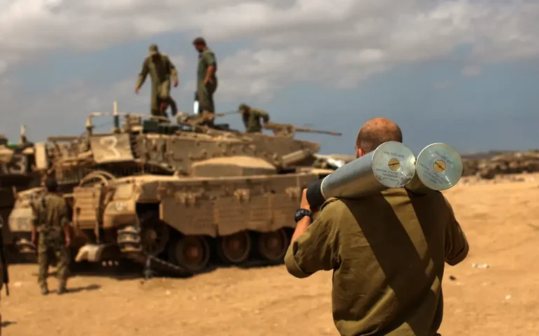 Braço armado do Hamas divulga novo vídeo de refém mantido em Gaza