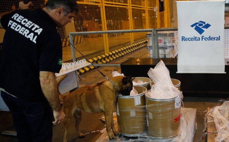 Cancelado debate sobre greve dos auditores da Receita Federal e reajuste salarial