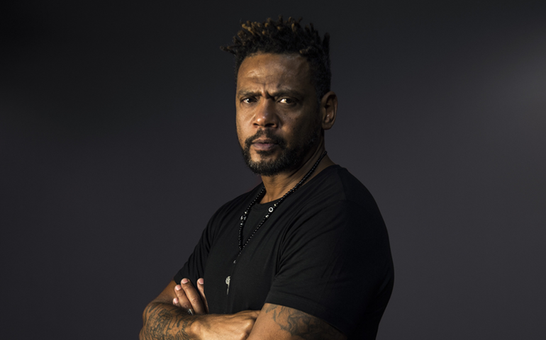 Edi Rock: &#8216;Enxergo minha carreira e vida de outro ângulo&#8217;