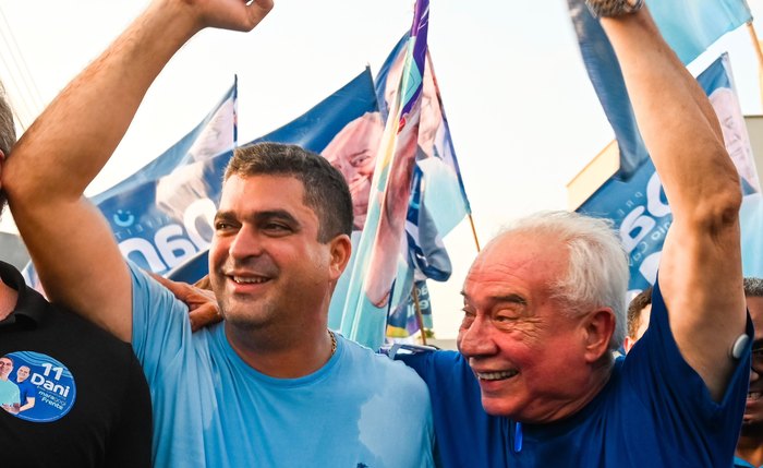 Dani e Sérgio Lira durante campanha para prefeito em Maragogi