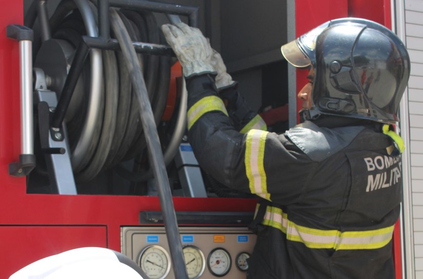 Bombeiros atendem princípio de incêndio no Centro de Maceió