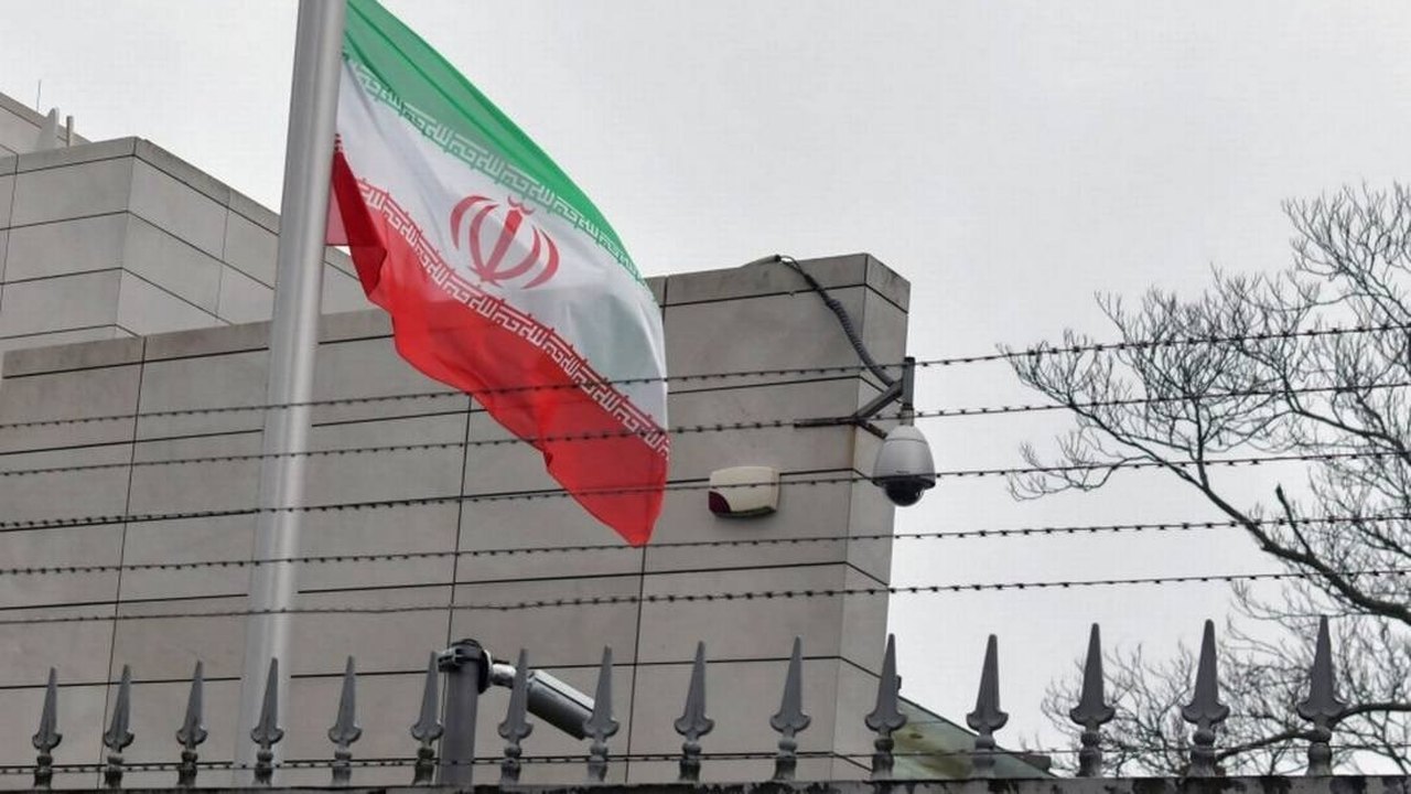 Irã e EUA promovem troca de prisioneiros e US$ 6 bi em ativos iranianos são liberados