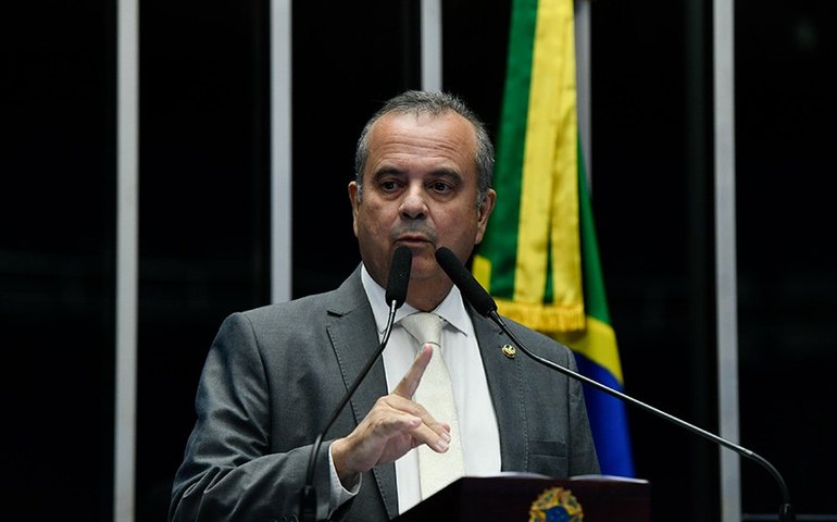 Rogério Marinho destaca queda de juros e critica política econômica de Lula