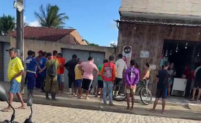 Suspeitos fugiram após o crime; vítima foi identificada como Cícero Cavalcante Paz