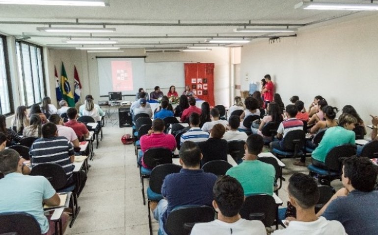 ‘Em Ação’ estimula empreendedorismo em estudantes de Delmiro Gouveia