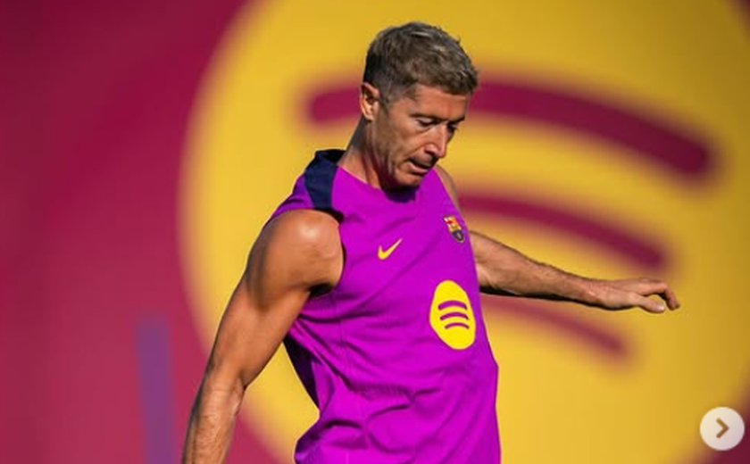 Lewandowski volta a sentir lesão e desfalca o ataque do Barcelona na estreia da LaLiga