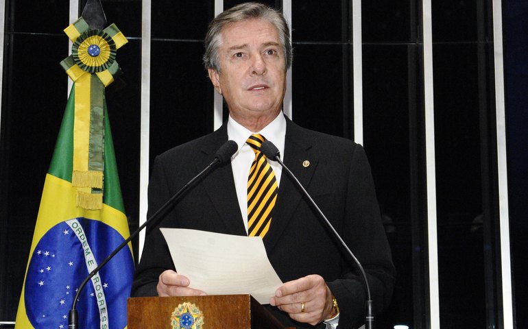 Collor critica arrocho fiscal e diz &#8216;que sacrifício recai no trabalhador&#8217;