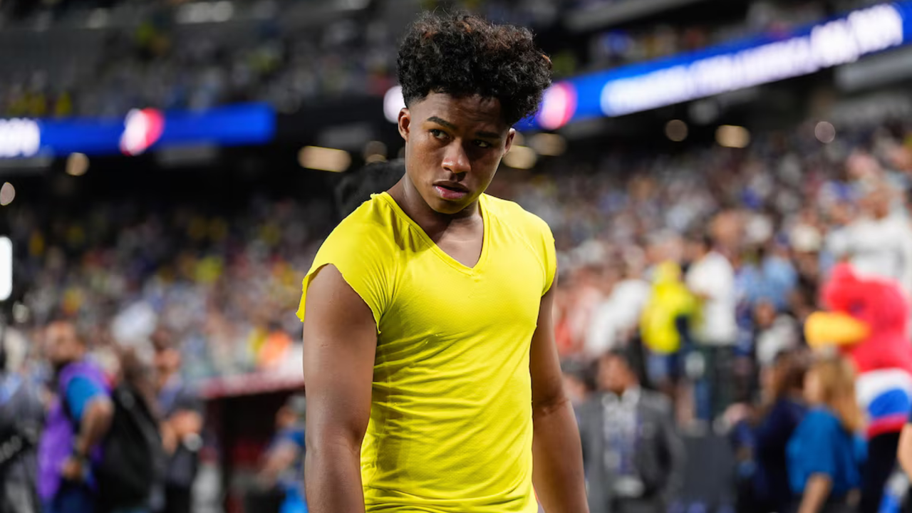 Endrick só fica atrás de Vini Jr. em participações em gols entre atacantes da seleção brasileira desde chegada ao Lyon